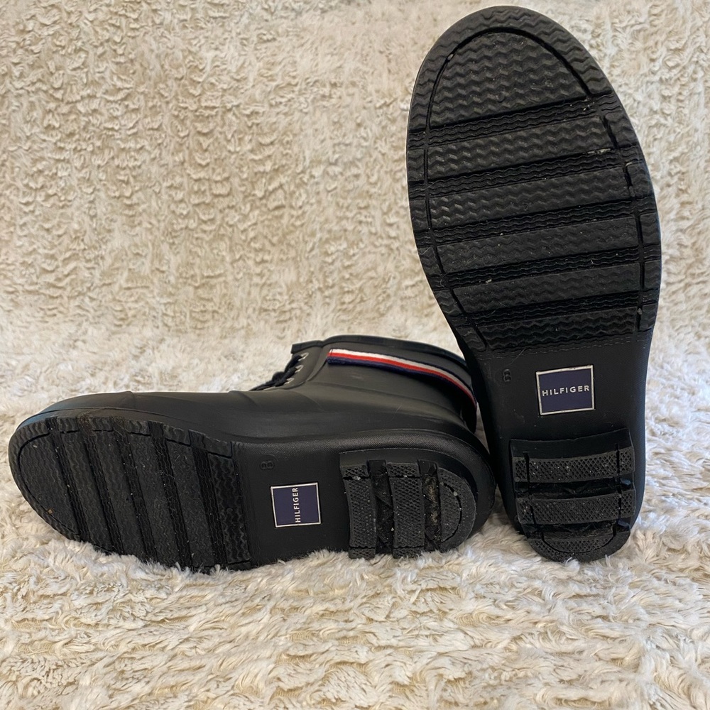 EUC Tommy Hilfiger Women’s Size 8 Rain Boots - Picture 4 of 8
